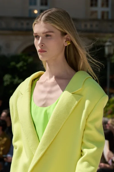 Look 96
